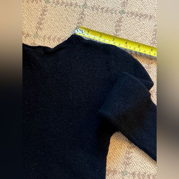 Something Navy cropped Black Wool long sleeve sweater w ruffled hem & sleeves  M - Picture 7 of 9
